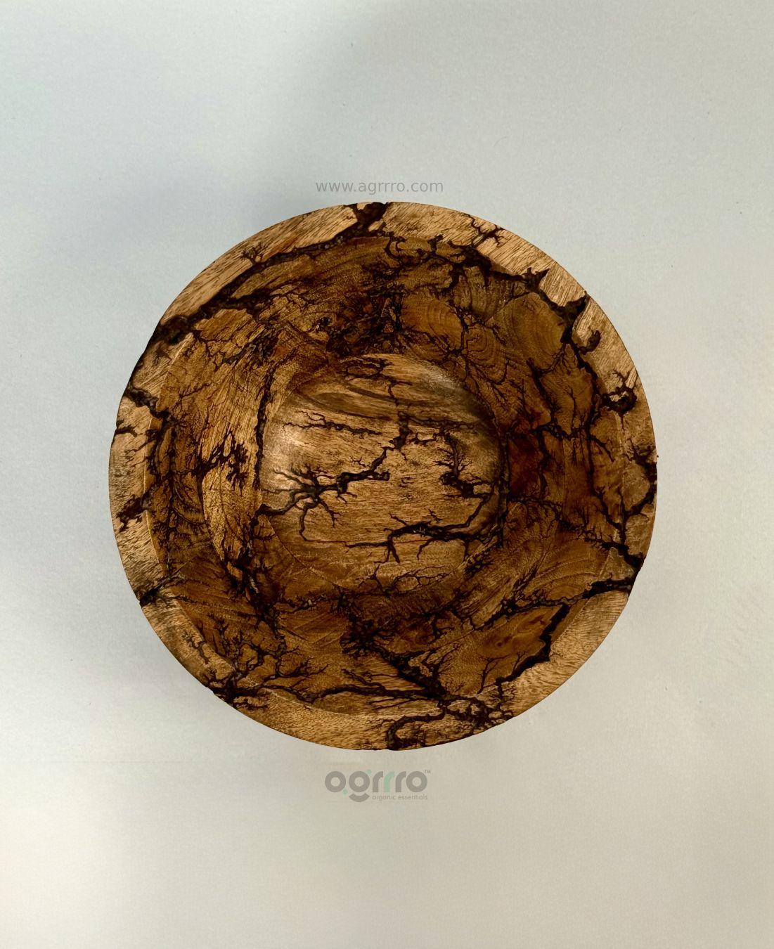 This is the beautiful and best handcrafted wooden fruit bowl, best handcrafted fruit bowl for decor lovers. Buy world's best handcrafted wooden fruit bowl or decor bowl on www.agrrro.com. This is the best way to decorate your home with your loved ones.