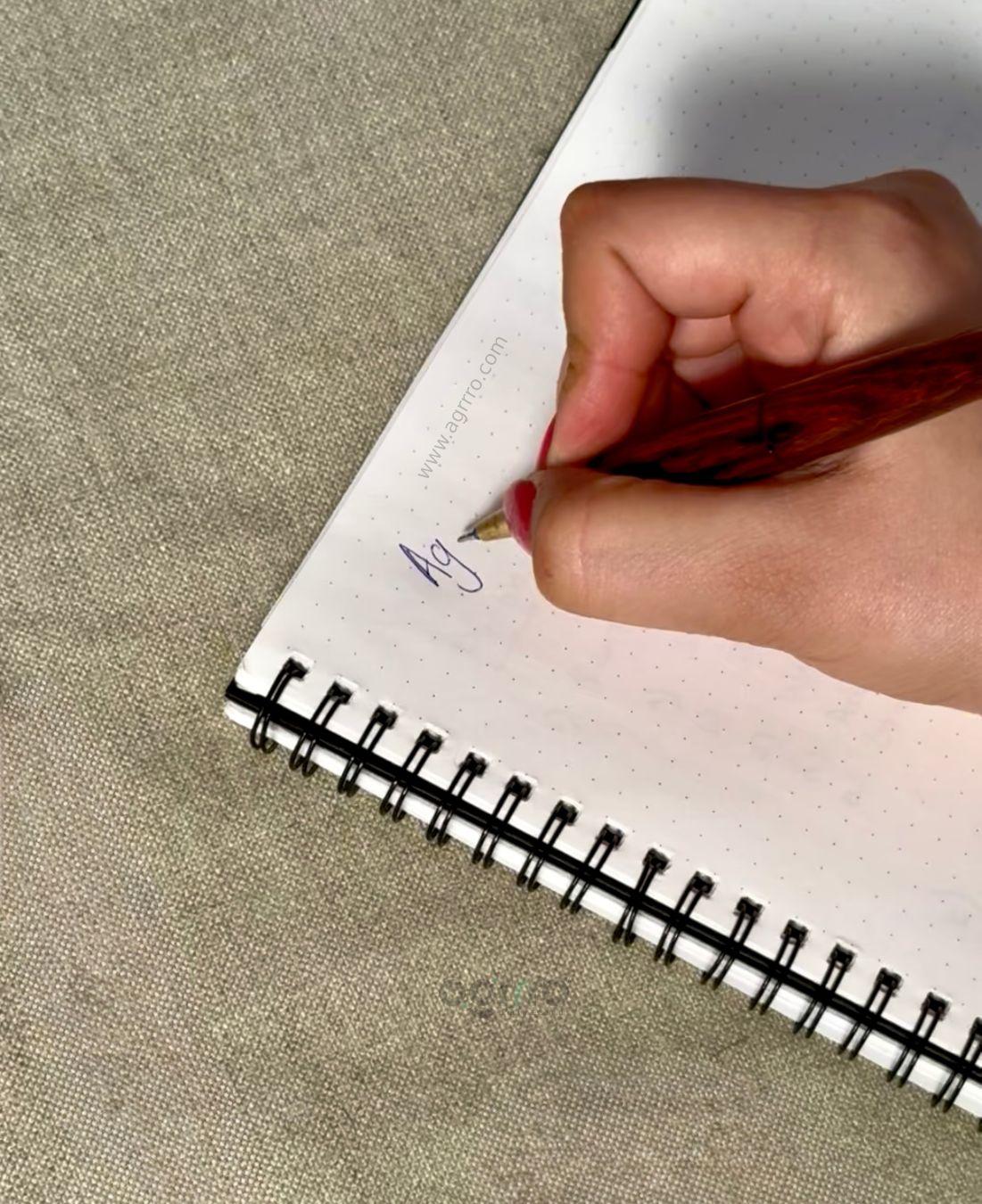 Best hand carved wooden pen for office use of for decoration.