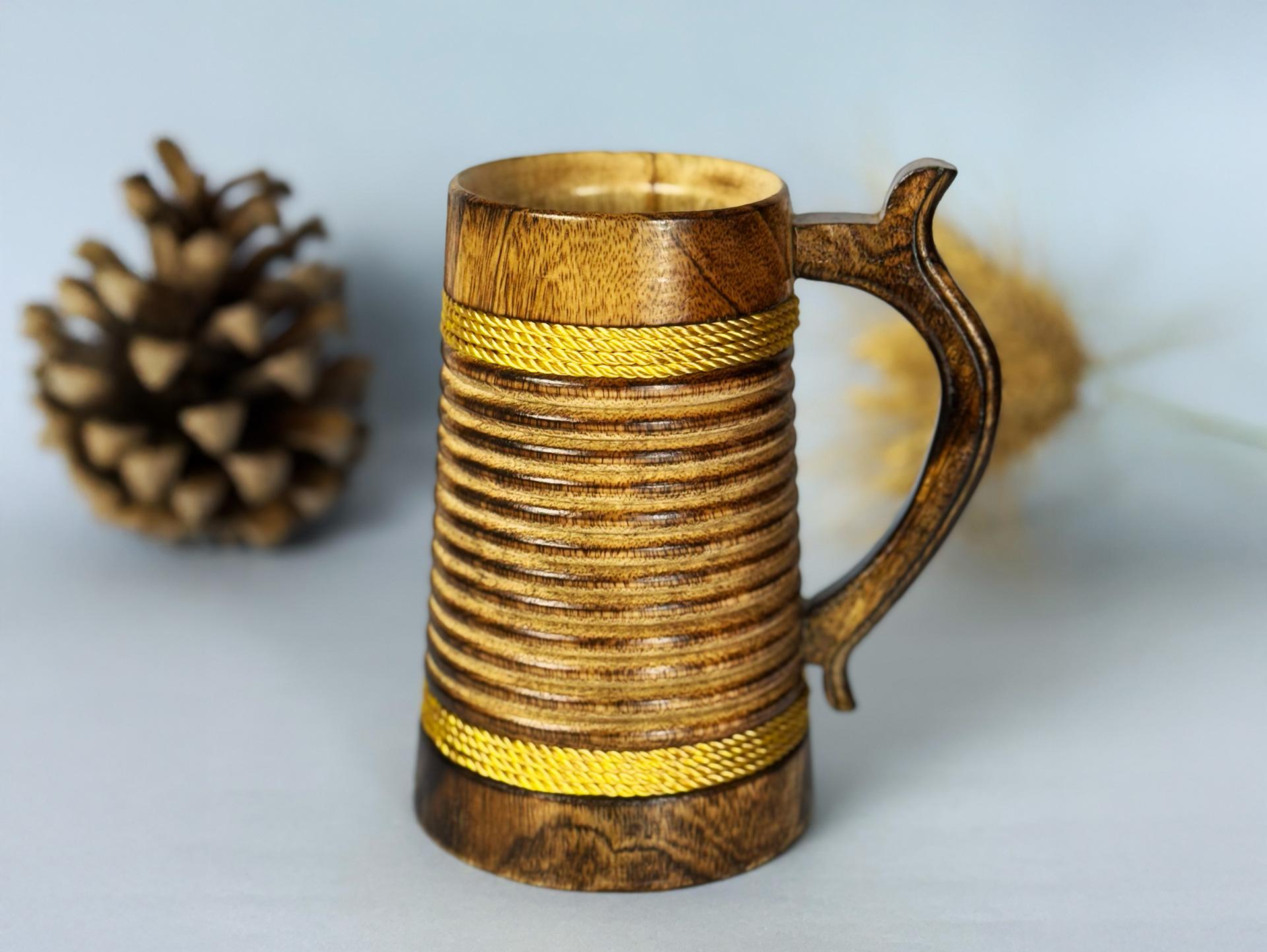 this is the beautiful and best handcrafted wooden beer mug for beer lovers and home decor lovers made of eco friendly mango wood and packed in eco friendly plastic free packaging. Buy the best quality handcrafted wooden beer mug on agrrro.com.