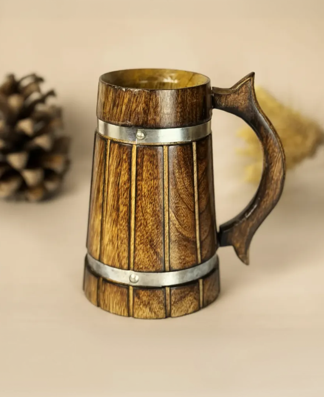 this is the beautiful and best handcrafted wooden beer mug for beer lovers and home decor lovers made of eco friendly mango wood and packed in eco friendly plastic free packaging. Buy the best quality handcrafted wooden beer mug on agrrro.com.