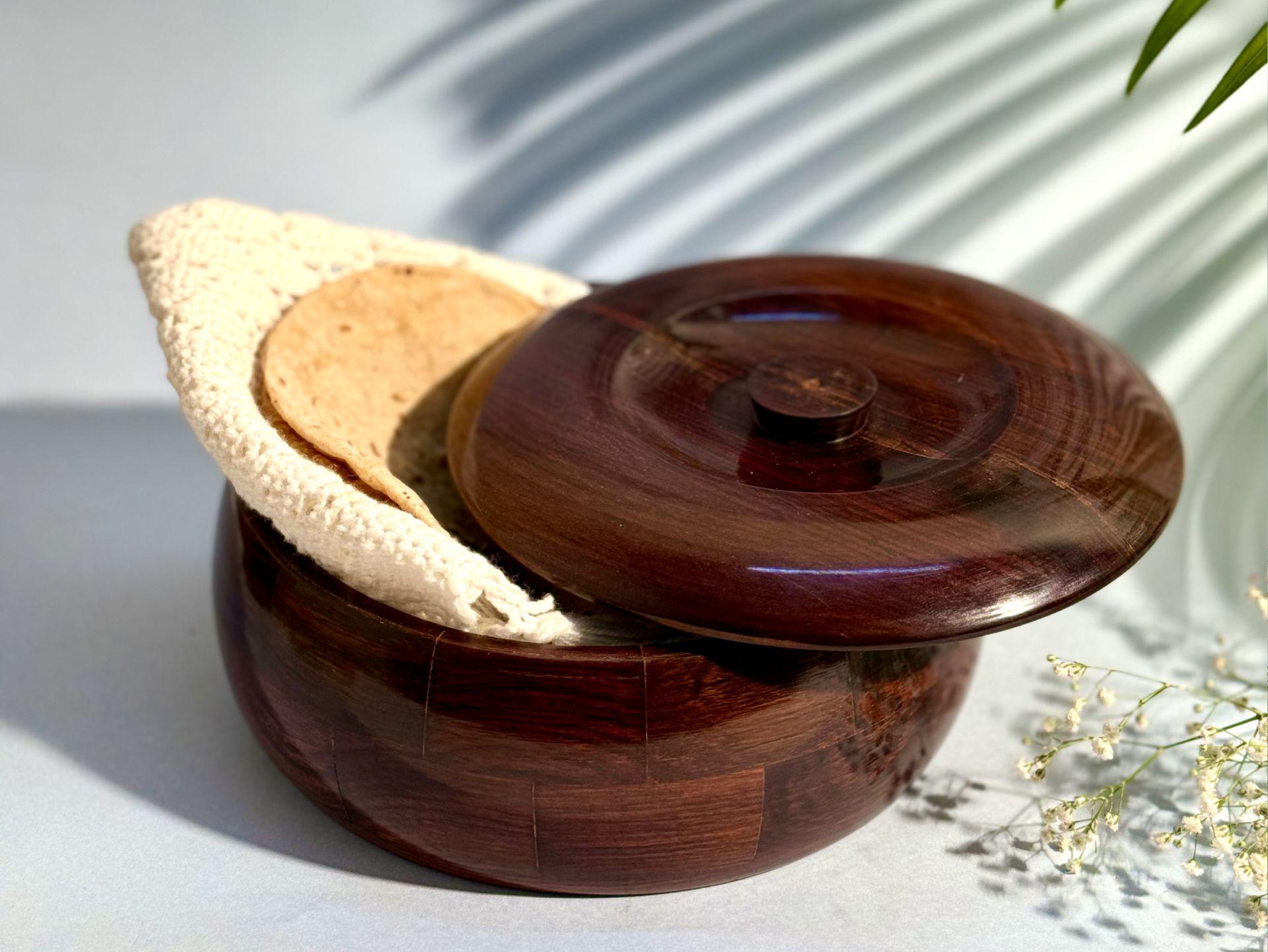 this is the beautiful and best handcrafted wooden chapati box, best handcrafted roti box for kitchenware lovers. Buy world's best handcrafted chapati box or roti box on www.agrrro.com. This is the best way to enjoy dinner with your loved ones.