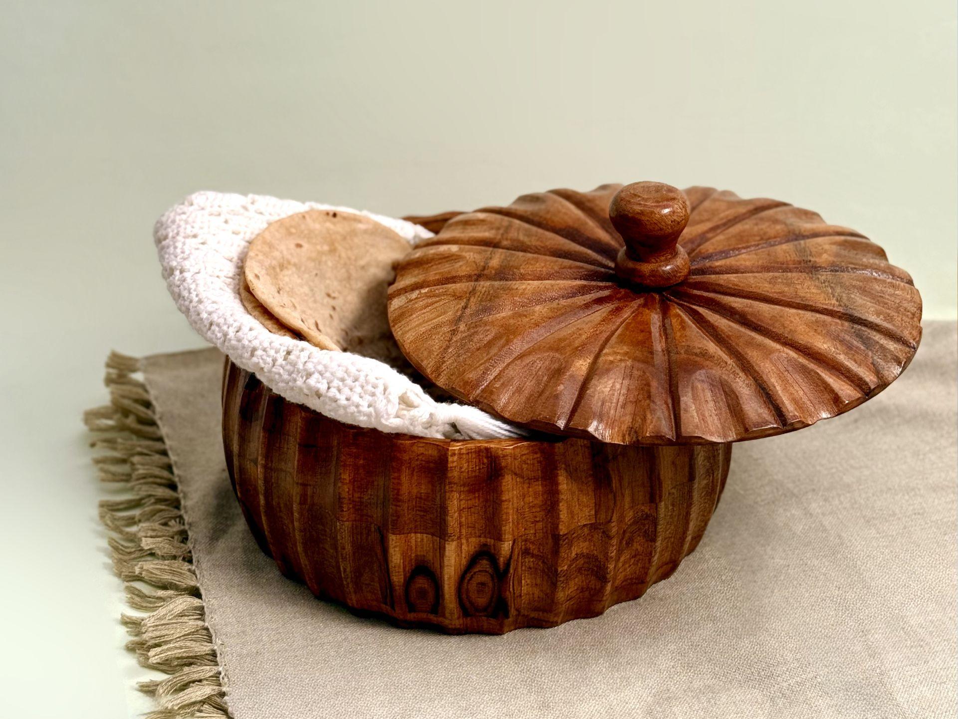 this is the beautiful and best handcrafted wooden chapati box, best handcrafted roti box for kitchenware lovers. Buy world's best handcrafted chapati box or roti box on www.agrrro.com. This is the best way to enjoy dinner with your loved ones.