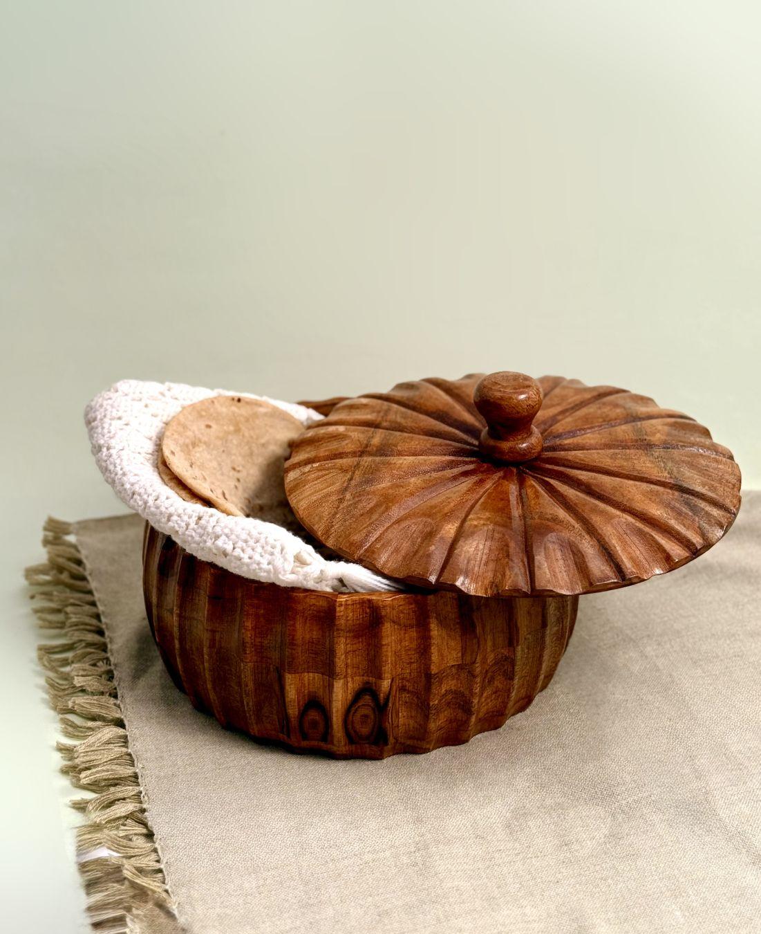this is the beautiful and best handcrafted wooden chapati box, best handcrafted roti box for kitchenware lovers. Buy world's best handcrafted chapati box or roti box on www.agrrro.com. This is the best way to enjoy dinner with your loved ones.